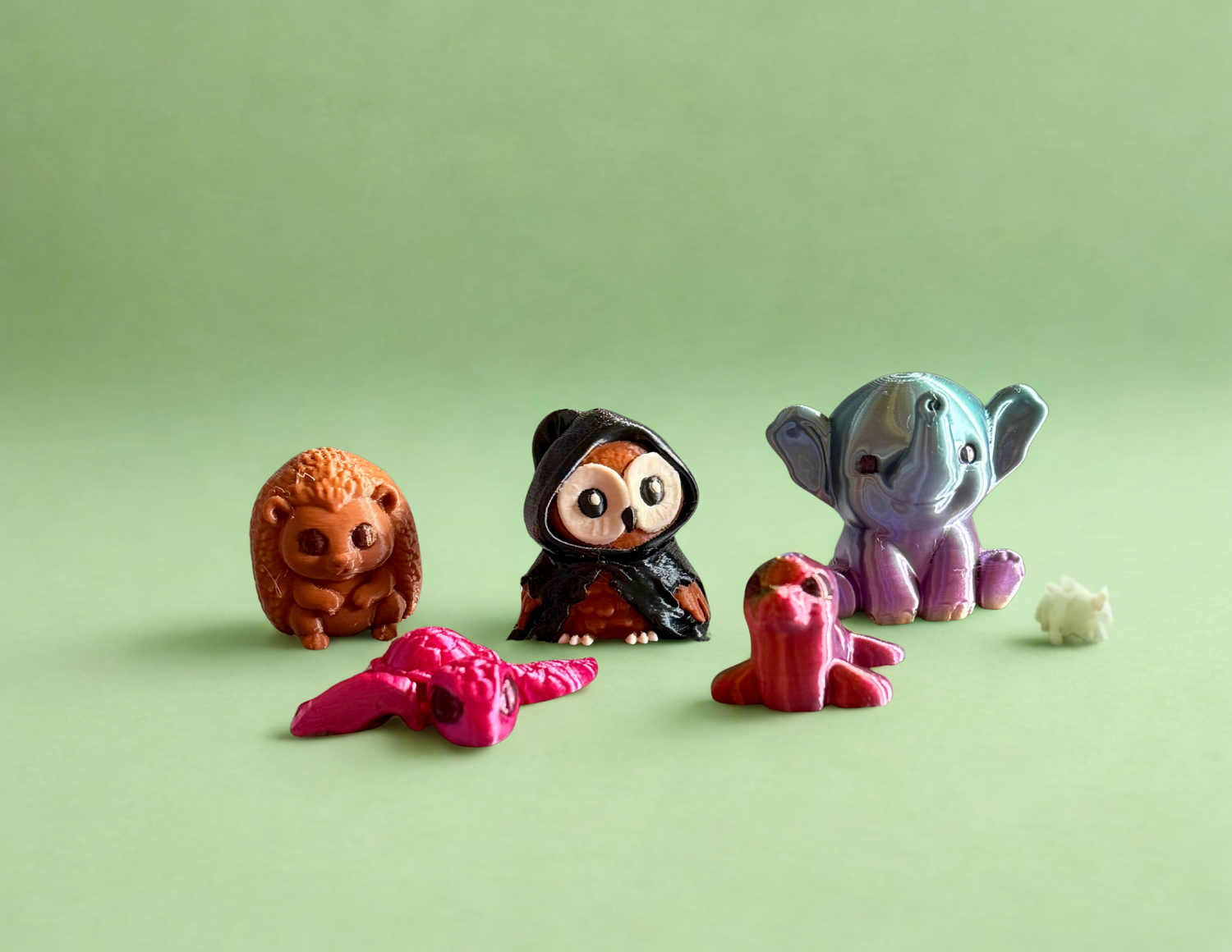 🐾 April’s Friends – Cover Minder Collection