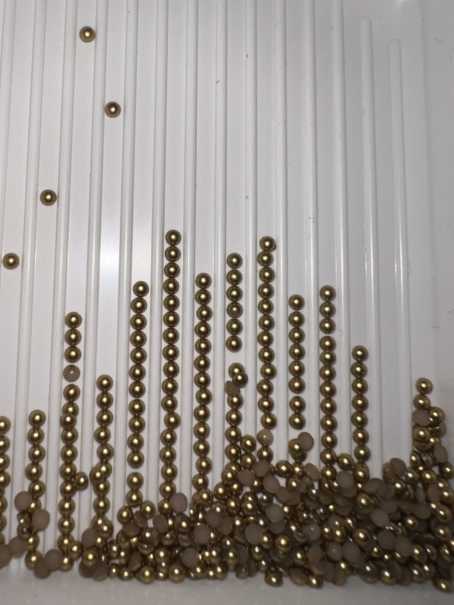 Radiant Realms: Luna Pearls