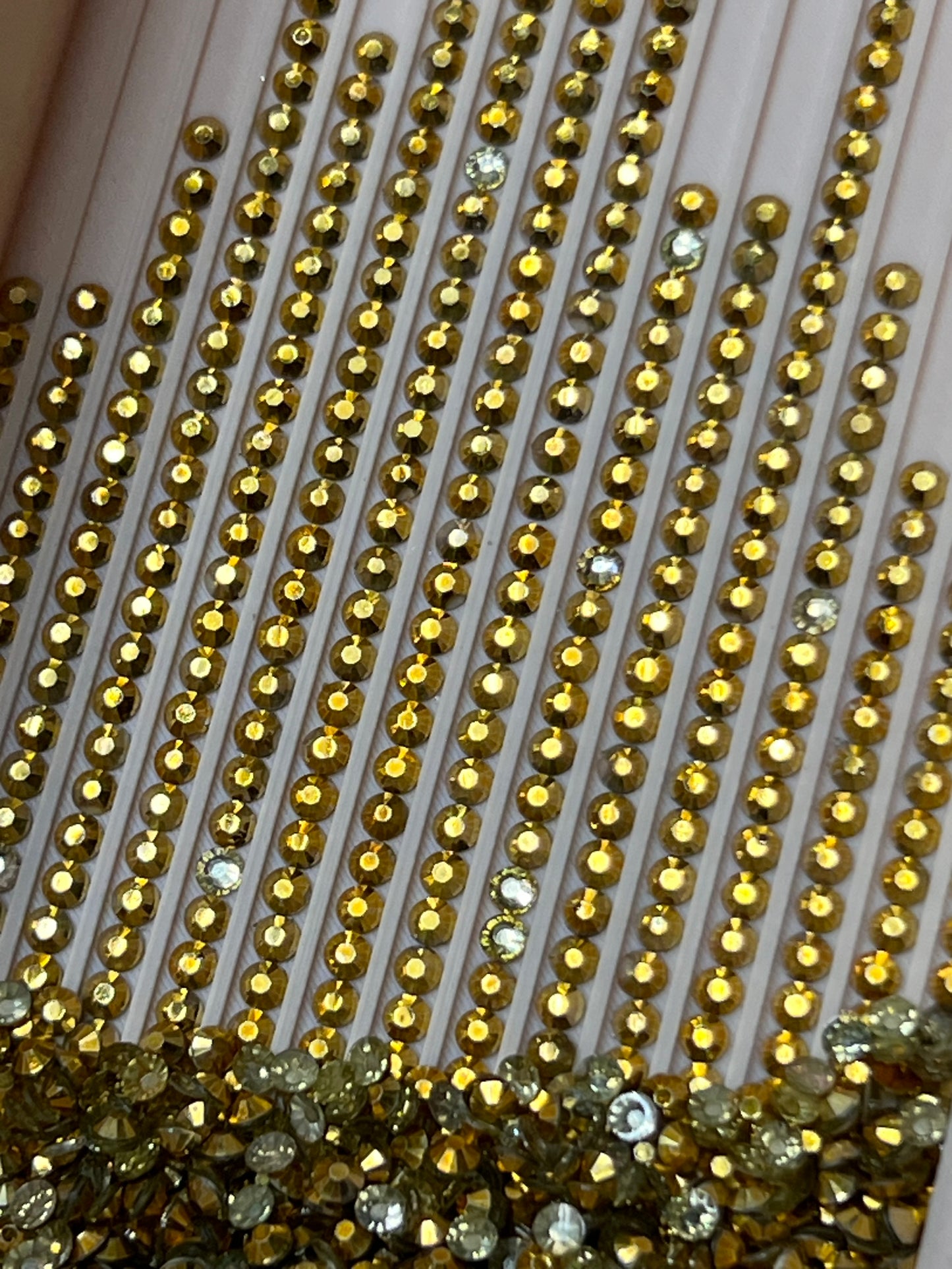 Metal Luxe Round - Regal Gold