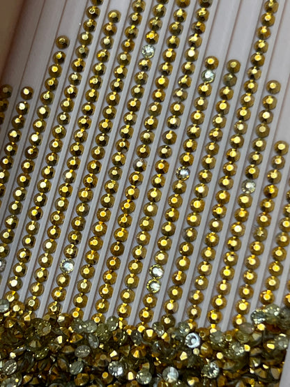 Metal Luxe Round - Regal Gold
