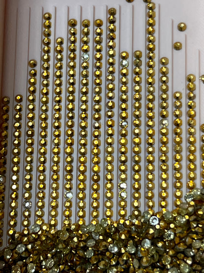 Metal Luxe Round - Regal Gold