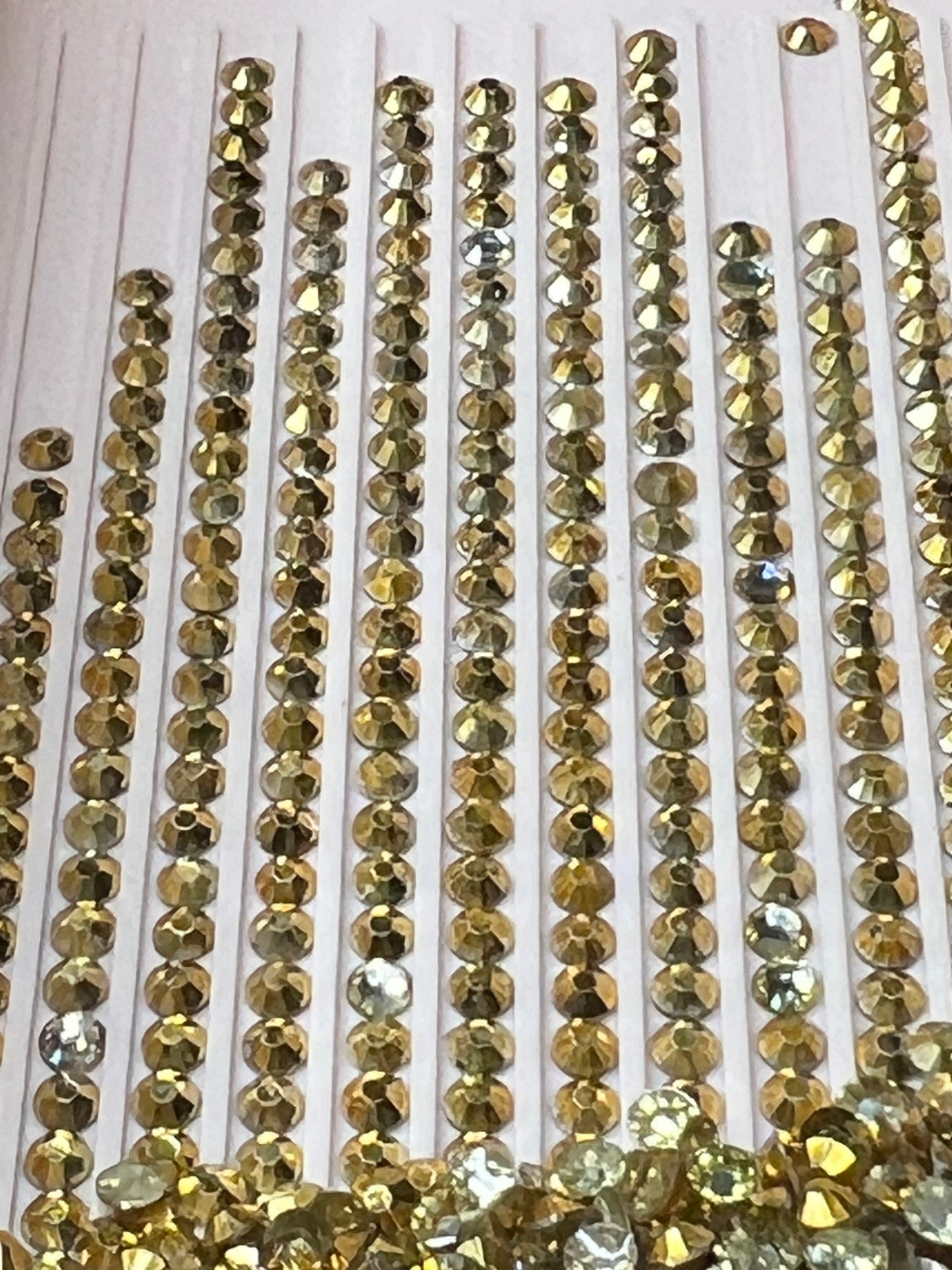 Metal Luxe Round - Regal Gold