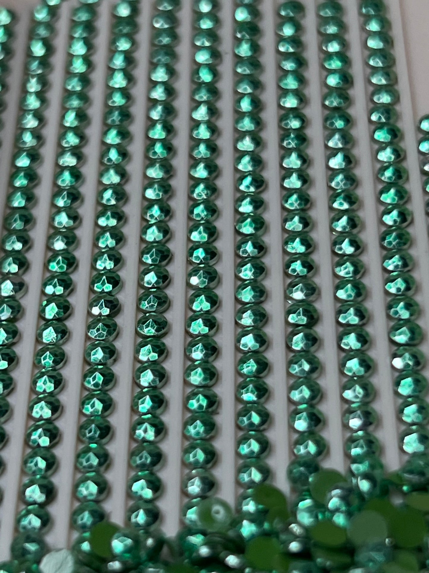 Metal Luxe Round - Emerald