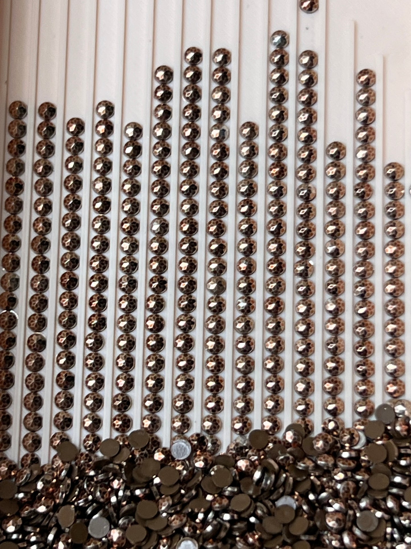 Metal Luxe Round - Champagne Gold