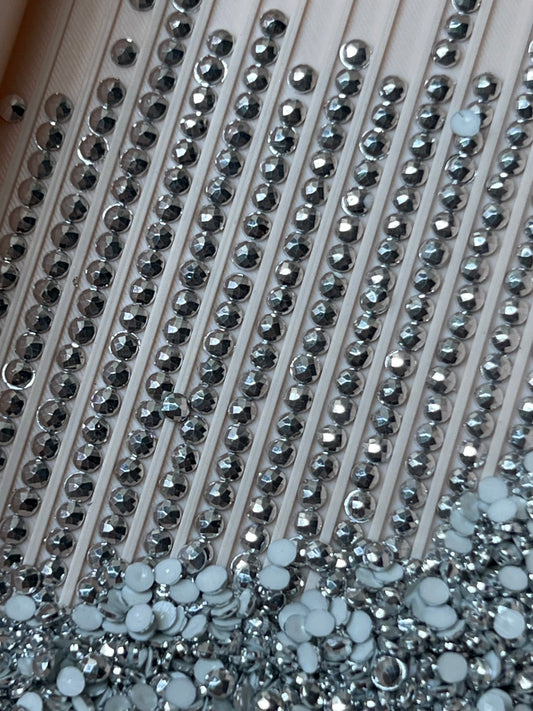 Metal Luxe Round - Platinum