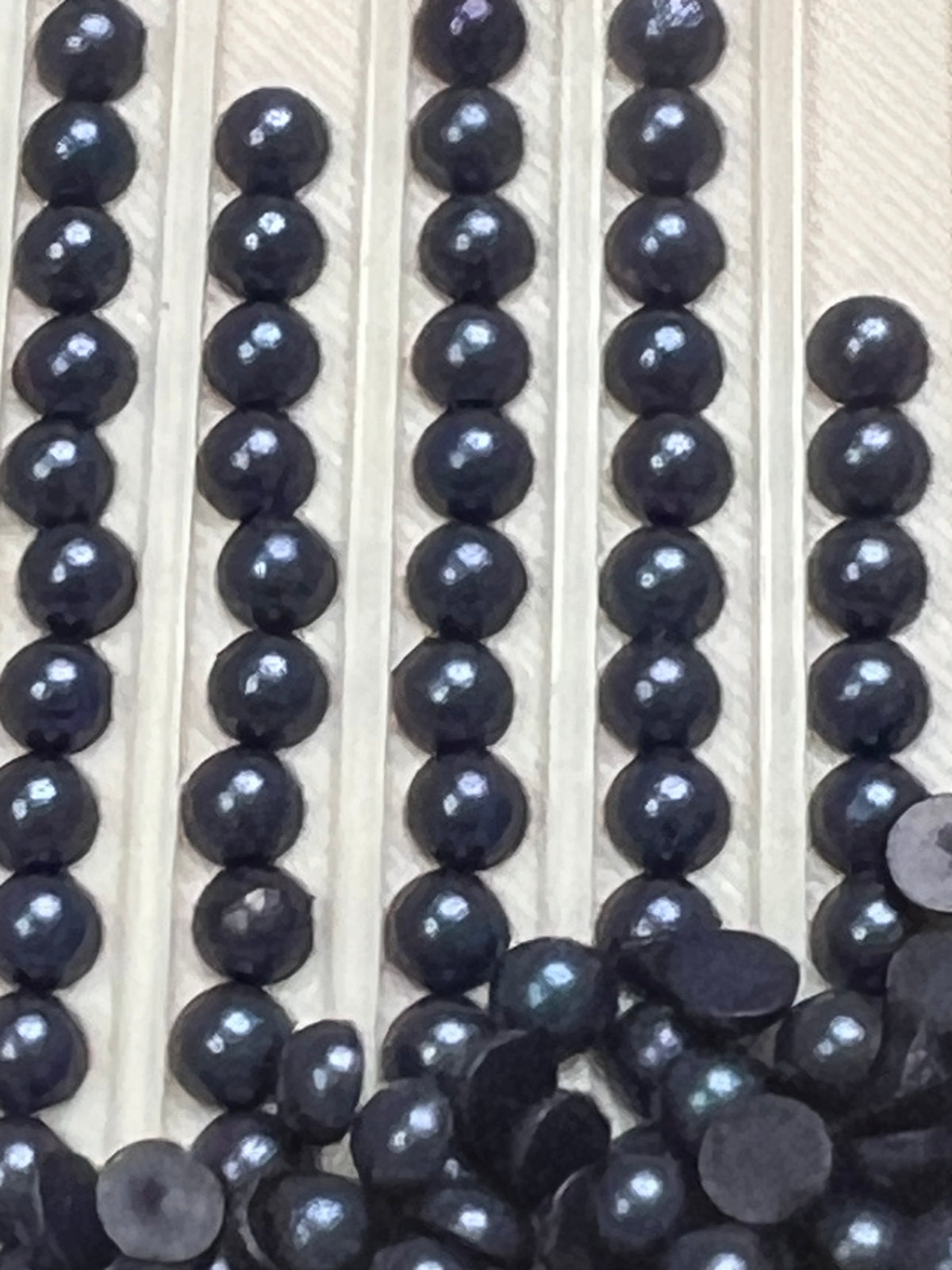 Luna Pearls – FP42 Midnight Ink