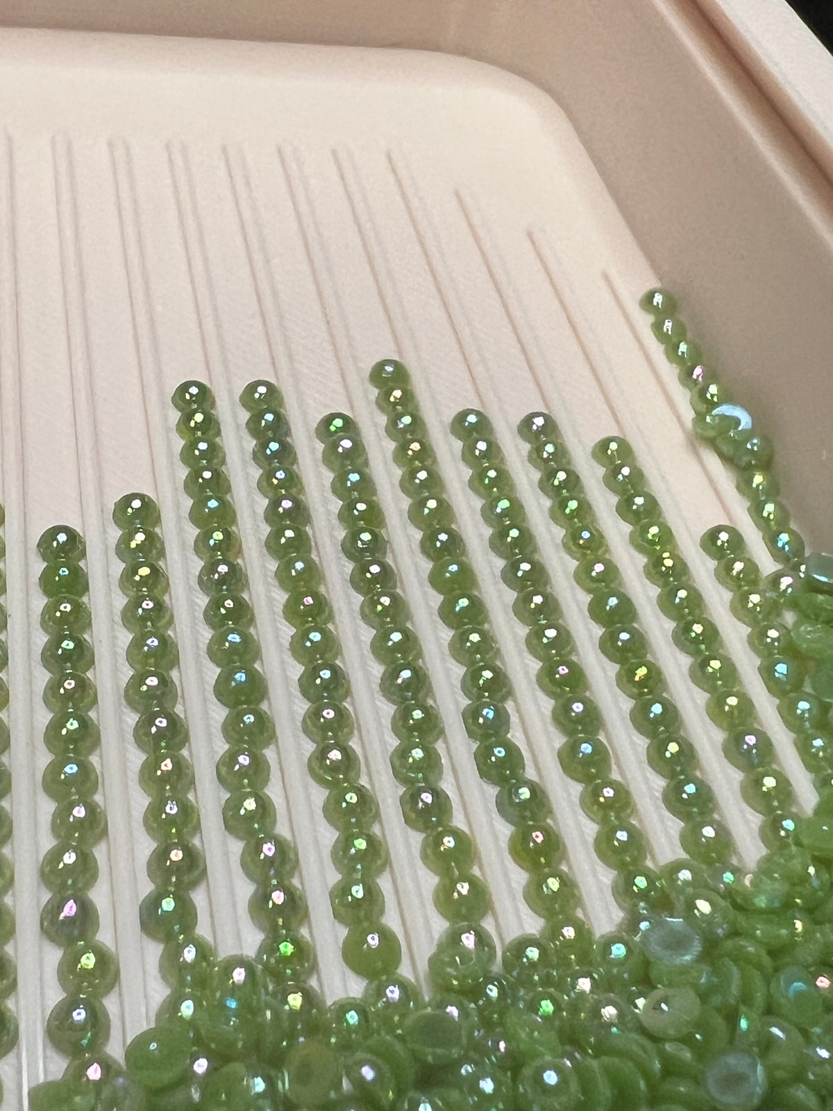 Luna Pearls AB – FA26 Moonlit Olive