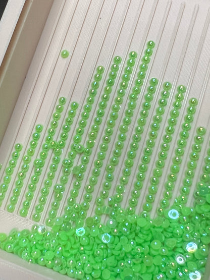 Luna Pearls AB – FA25 Electric Lime