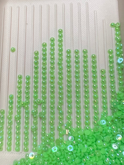 Luna Pearls AB – FA25 Electric Lime