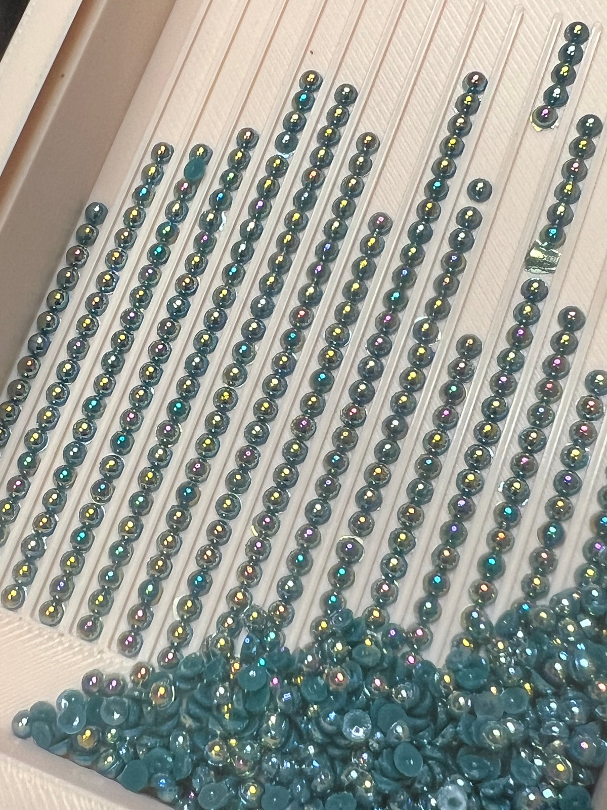 Luna Pearls AB – FA22 Enchanted Teal