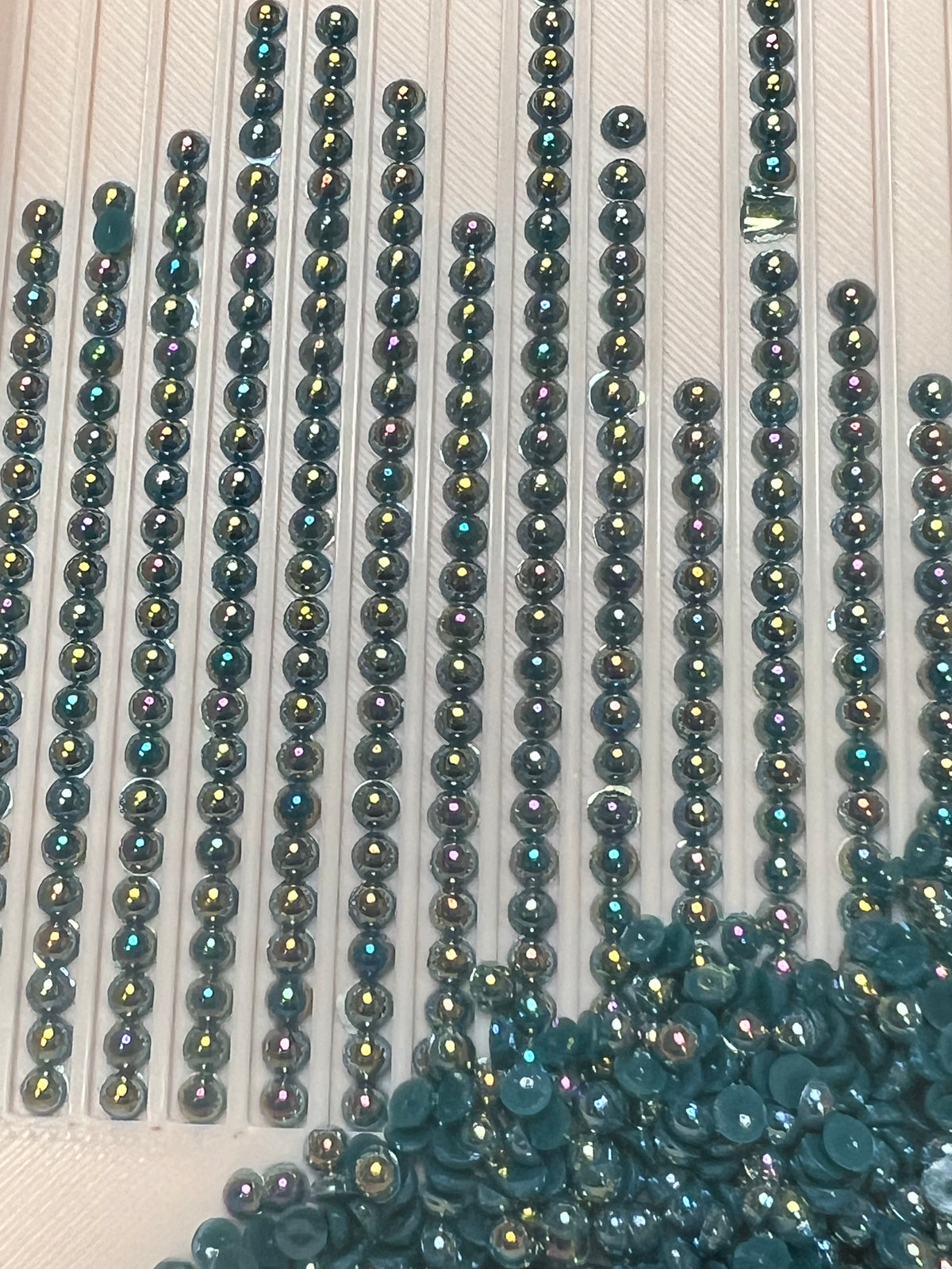 Luna Pearls AB – FA22 Enchanted Teal