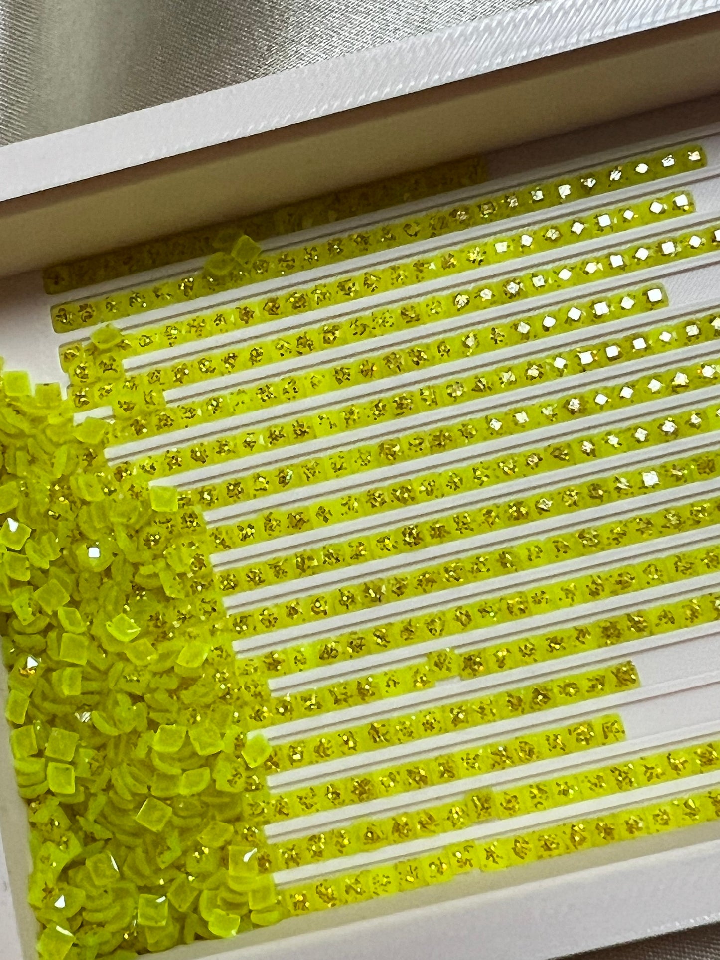 Dream Jellies XC-020 - Square - Did I Stutter? 💛⚡